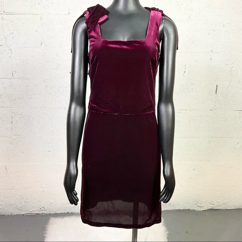 NEW AQUA Style# WO- 6966 burgundy velvet square neck bow strap mini dress L